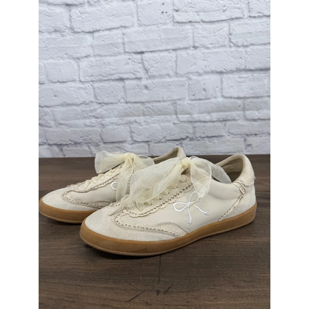 Women's Size 9 Coquette Balletcore Bow Lace Cottagecore Sneakers Cream